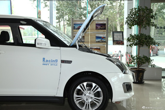 2013款雨燕1.5L自动运动型