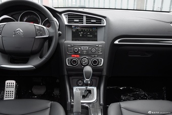 2015款雪铁龙C4L 1.6T自动尊贵版