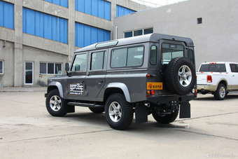 路虎卫士到店实拍