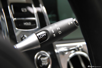 2013款魅影 6.6T自动标准型