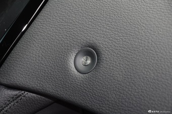 2015款捷豹XJL2.0T两驱典雅商务80周年典藏版