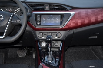 2016款蓝鸟1.6L自动智酷版