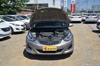 2016款朗动1.6L手动尊贵型