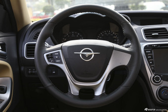 2015款海马福美来1.5T自动品尚型