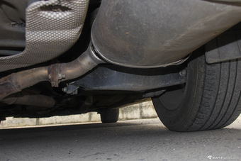 2015款睿翼轿跑2.0L自动豪华版