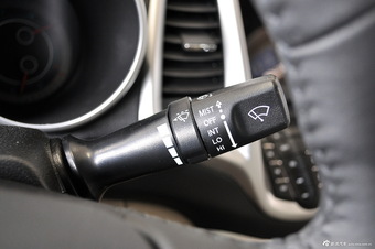 2014款逸动1.6L手动豪华型