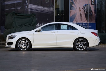 2016款奔驰CLA级 CLA220 2.0T自动4MATIC