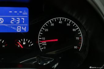 2015款瑞虎3 1.6L自动智尚纪念版