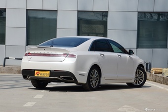 2017款林肯MKZ 2.0T自动尊享版