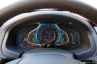 2015款绅宝CC2.0T自动豪华版