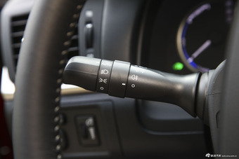 2014款雷克萨斯CT 1.8T自动200h精英版单色