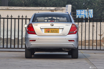 2012款力帆620 1.5L手动基本型