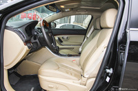 2015款荣威950 1.8T自动精英版