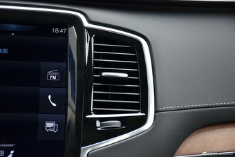 2016款沃尔沃XC90升级版 2.0T自动 T6智尊版