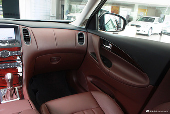 2013款英菲尼迪QX50到店实拍