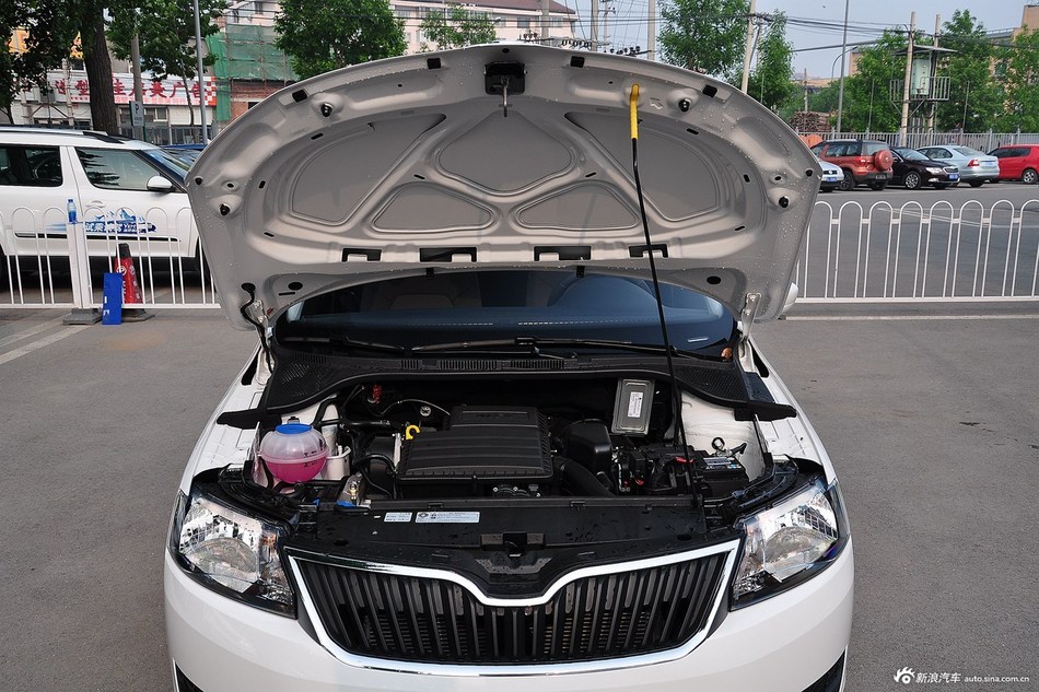 2014款昕动 1.6L手动乐享版