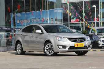 2014款海马汽车M8 2.0L自动豪华型