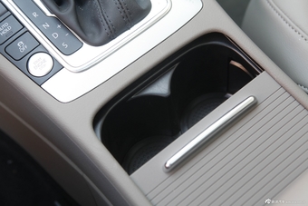 2013款迈腾2.0TSI尊贵型