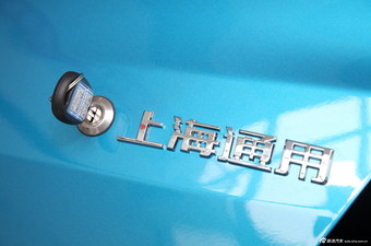 2013款雪佛兰赛欧三厢1.2L手动时尚幸福版