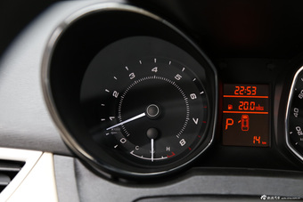 2015款艾瑞泽7 1.6L自动致领版