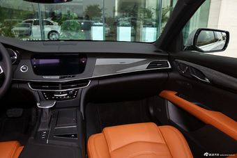 2016款CT6 2.0T自动28T领先型