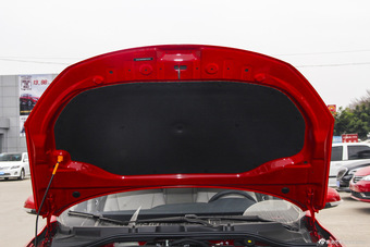 2015款荣威360 1.5L自动豪华版