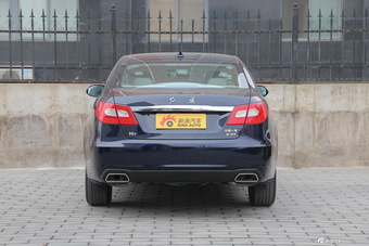 2015款红旗H7 2.0T 自动豪华型