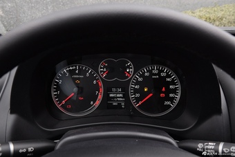 2015款哈佛H5智尊版2.0T手动两驱尊贵型