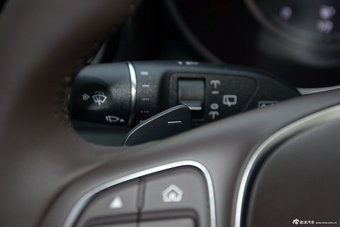 2016款奔驰GLC级 GLC200 2.0T自动4MATIC