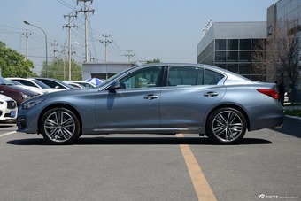 2016款英菲尼迪Q50L 2.0T自动豪华运动版