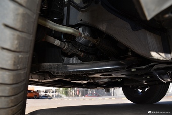 2016款蓝鸟1.6L自动智酷版