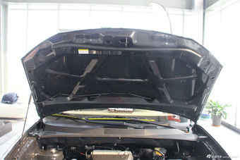 2013款途胜2.0L两驱手动时尚型