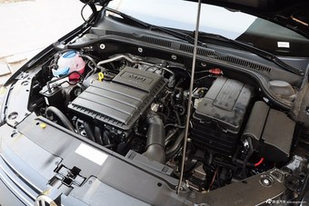 2015款速腾1.6L自动时尚型