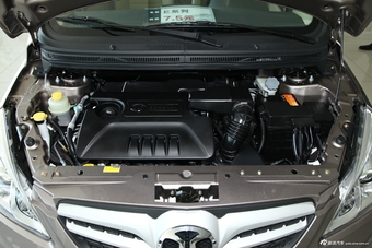 2013款北京汽车E系列1.5L自动乐尚版三厢