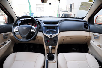 2013款风云2 1.5L手动锐意版两厢图片