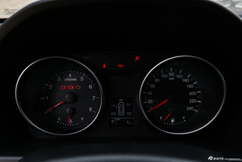 2014款哈弗H6运动版2.4L自动精英型