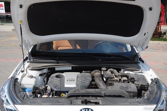 2014款起亚K4 1.6T自动Turbo