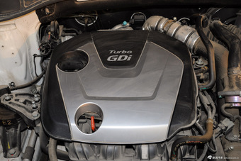 2015款全新胜达2.0T自动四驱顶级型 7座