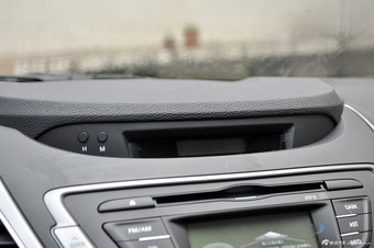 2012款朗动1.6L自动时尚型