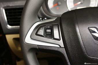 2014款五菱宏光S 1.5L豪华型