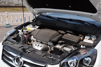 2015款吉利GX7 2.0L自动运动版尊贵型