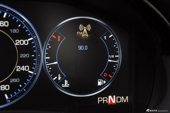 2015款凯迪拉克XTS 28T铂金版