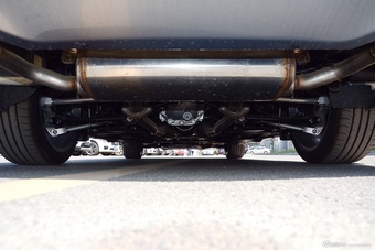 2016款英菲尼迪Q50L 2.0T自动豪华运动版