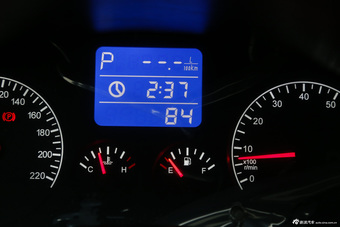 2015款瑞虎3 1.6L自动智尚纪念版