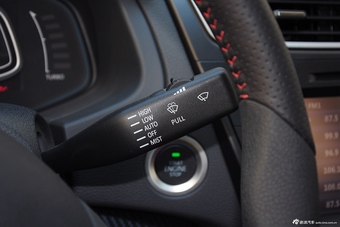 2015款绅宝CC2.0T自动豪华版