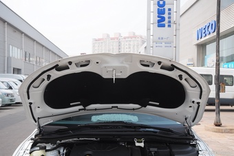 2013款世嘉三厢1.6L手动品尚型