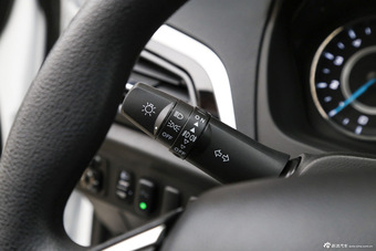 2015款V5菱致plus 1.5L自动智尊型