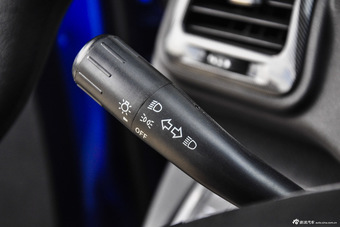 2015款骐铃T7 2.8T手动两驱舒适版标准轴距JE493ZLQ4CB