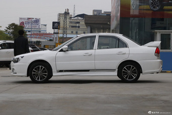 2015款V3菱悦1.5L手动风采版