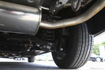 2015款海马福美来1.5T自动品尚型